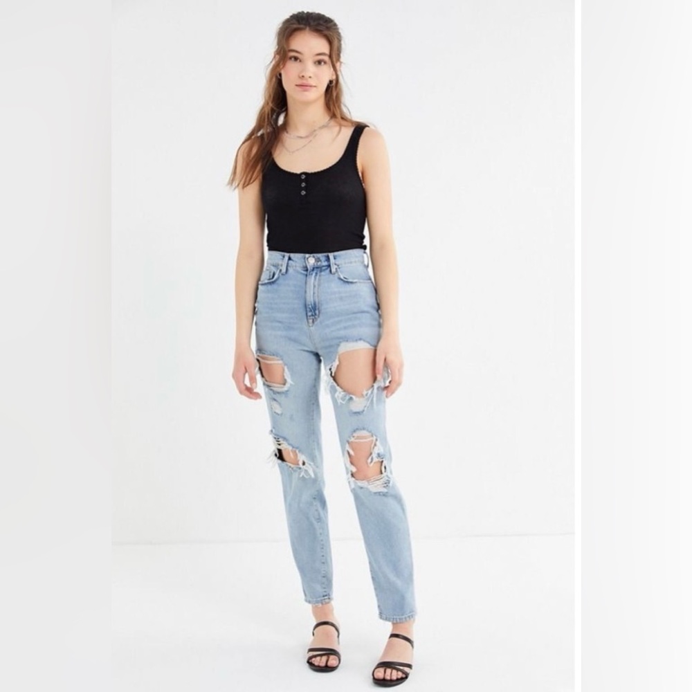 BDG Mom High-Rise Vintage Denim Jeans